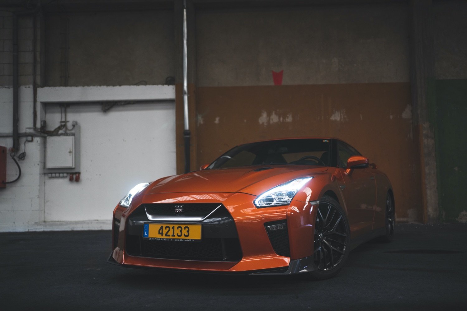 Kaida – 2017 Nissan GTR – front left in warehouse – photo by Fares Hammoud