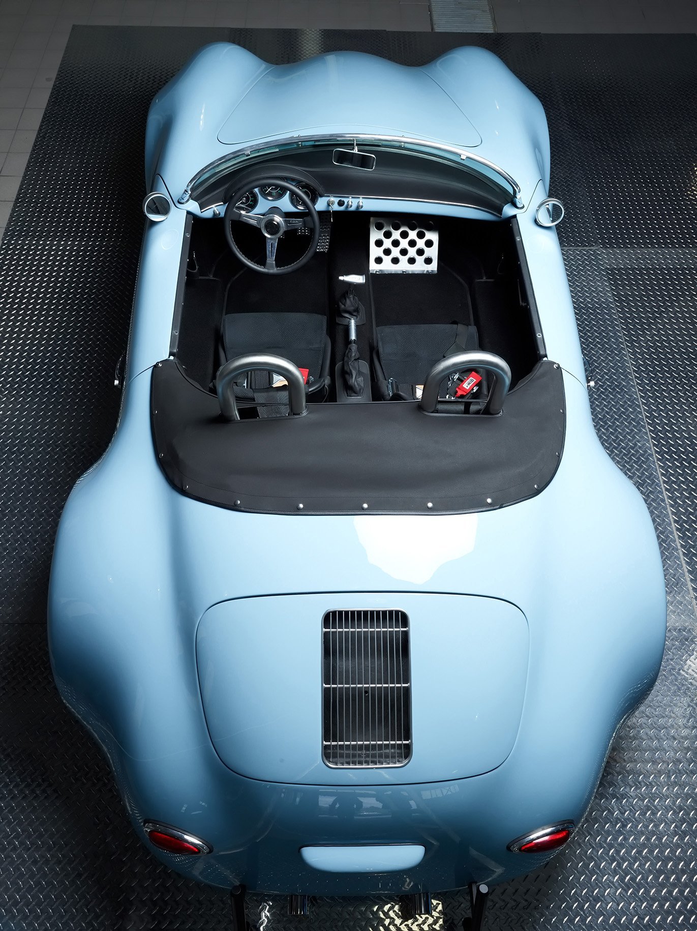 RCH 356 Wide Body Blue top