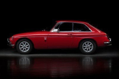Lucy | 1970 MGB GT | Auto Reflection by Baptiste Griselle Lucy | 1970 MGB GT | Auto Reflection by Baptiste Griselle