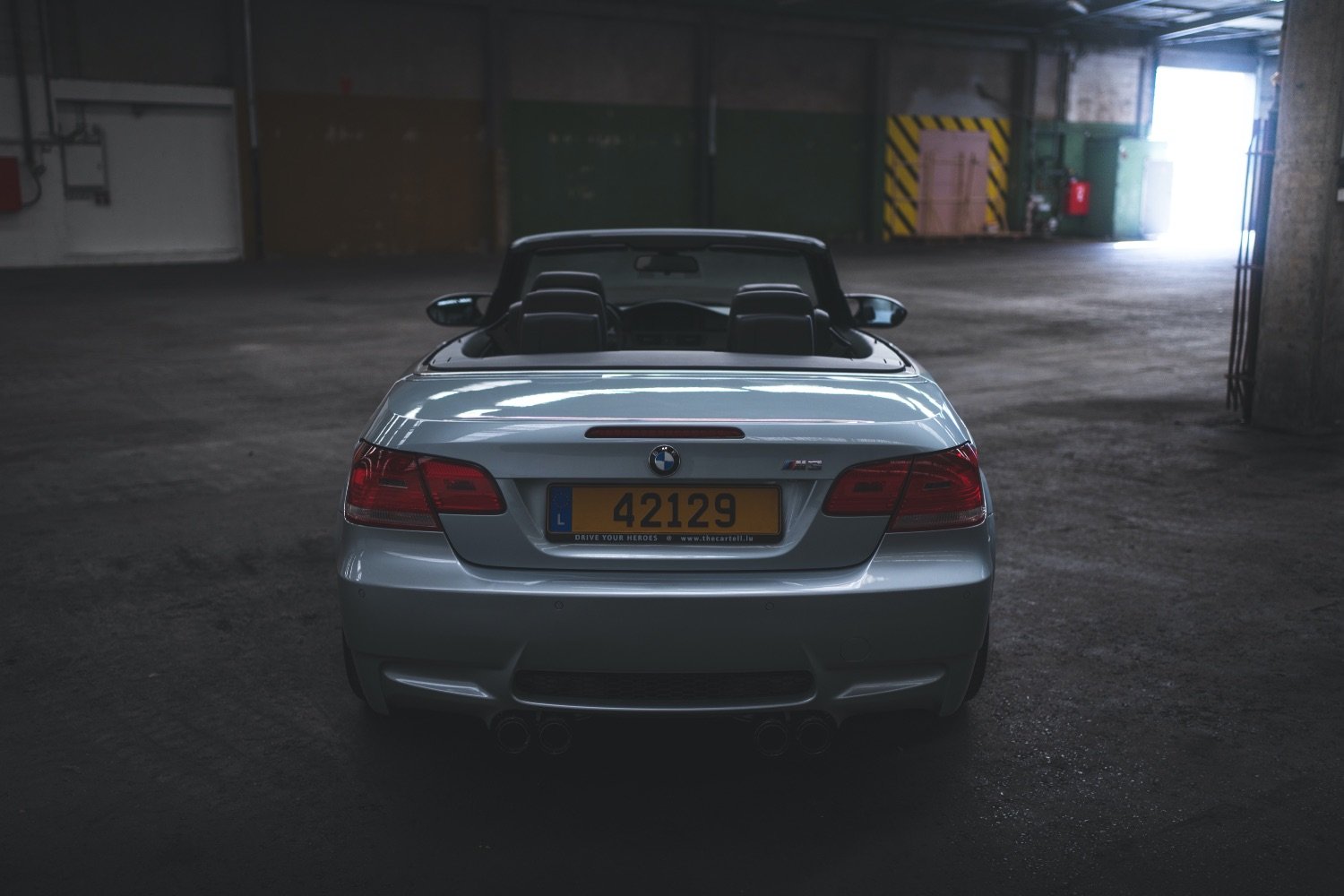 Alyssa – BMW M3 E93 – rear dark – photo by Fares Hammoud